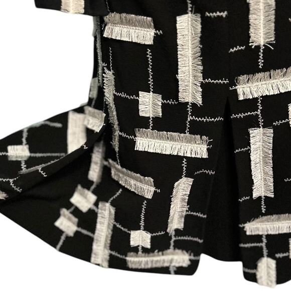 NWOT PRE SE by Carlisle 100% Wool Black Cream Eyelash Pleated Skirt Size 8 - Picture 1 of 7